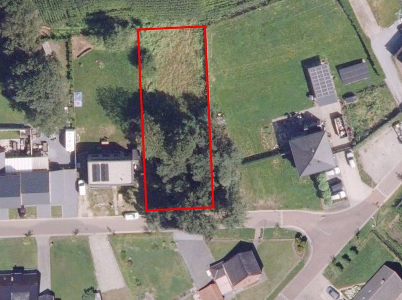 Rustig gelegen bouwgrond voor open bebouwing van 9A75CA&lt;br /&gt;
Ontdek deze ideale bouwgrond in de Hofstraat 45a, te Hulst in Ham-Tessenderlo. Deze bouw